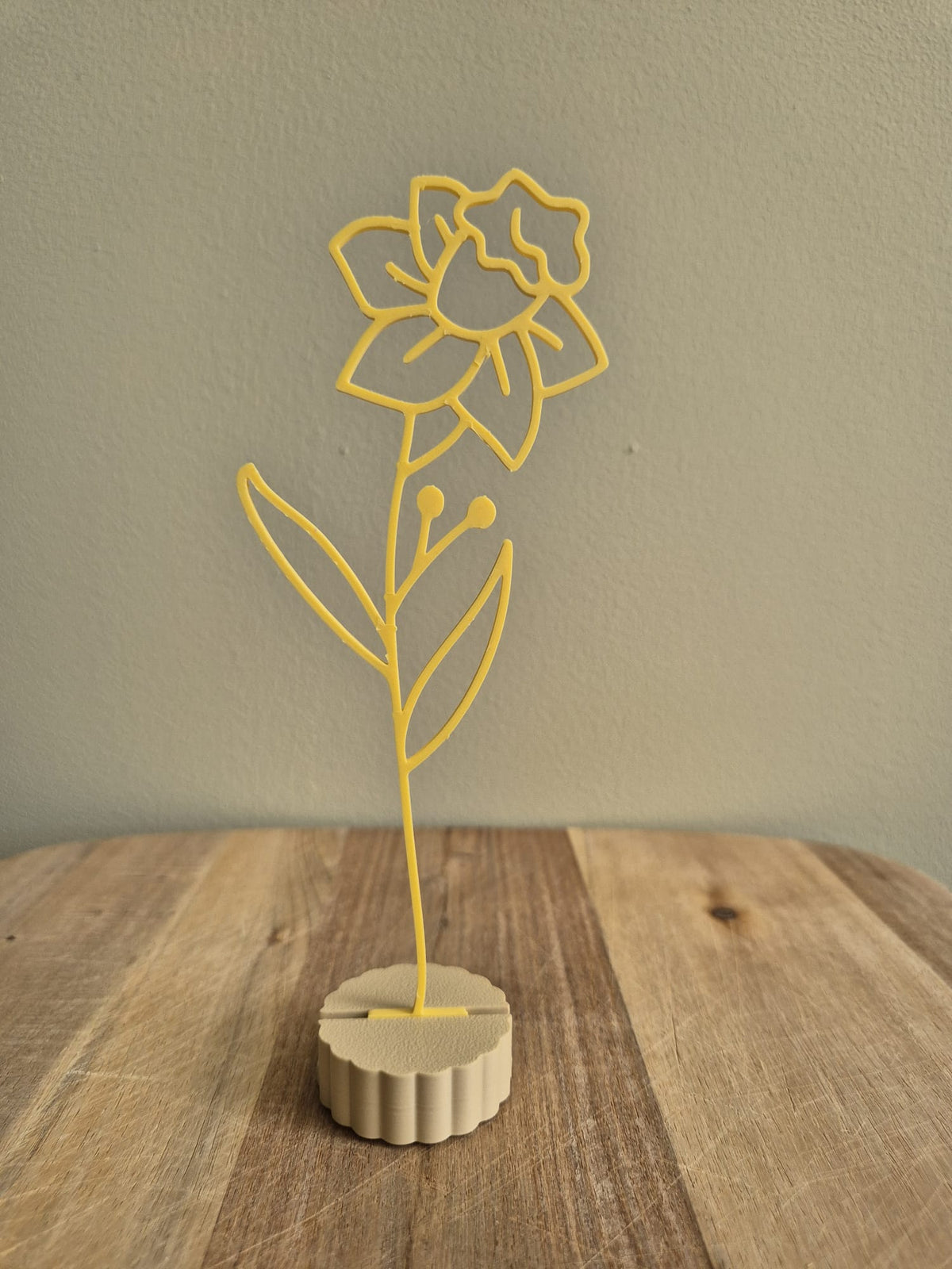 Maandbloem maart – gele narcis met enkele houder